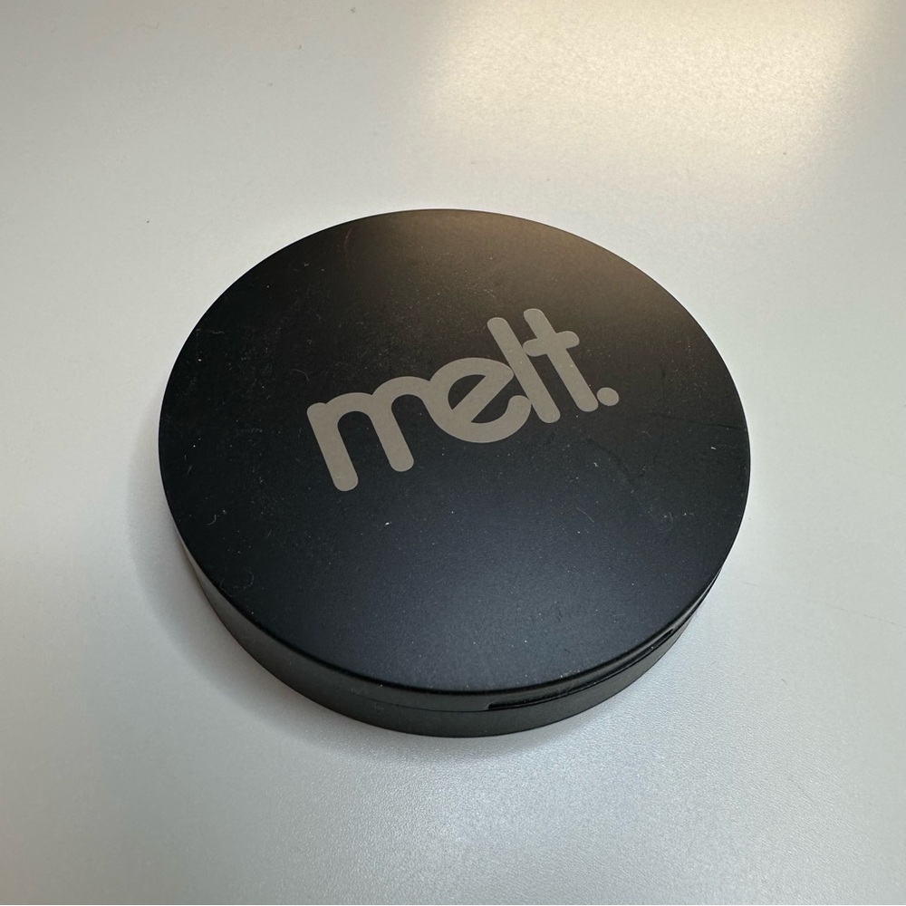 New Melt Cosmetics Ghostlight Highlighter Glow Powder Duochrome - Picture 7 of 7